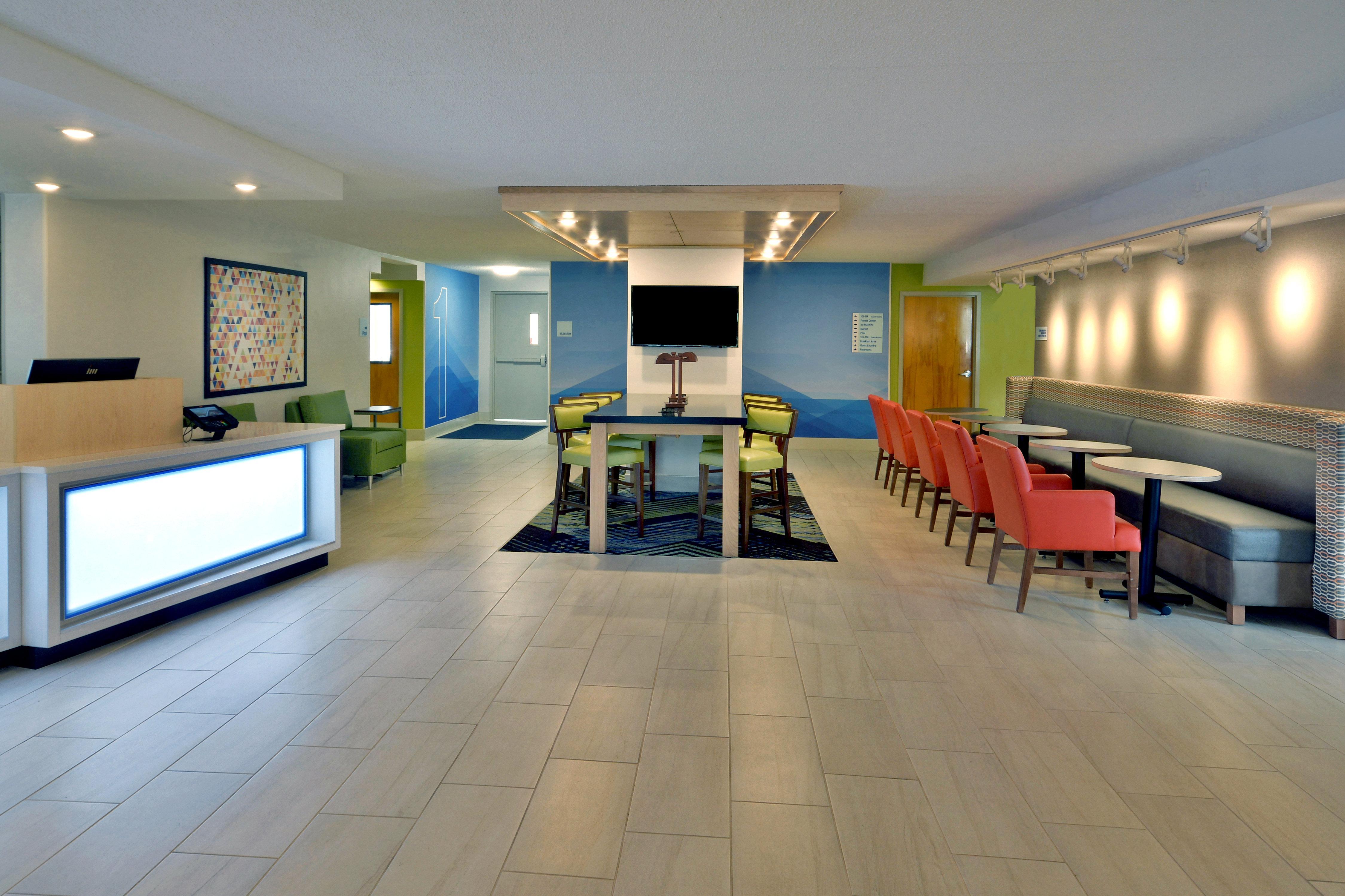Holiday Inn Express Danville By Ihg Ngoại thất bức ảnh
